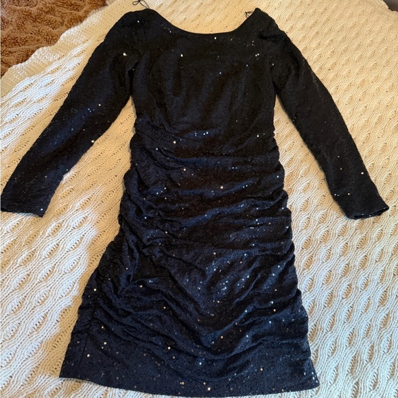 Aidan by Aidan Mattox Elegant Black Sequin Dress size 6 - Picture 1 of 12